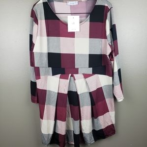 NWOT LaClef Top Womens Size XL made in USA Polyester spandex blend Burgundy